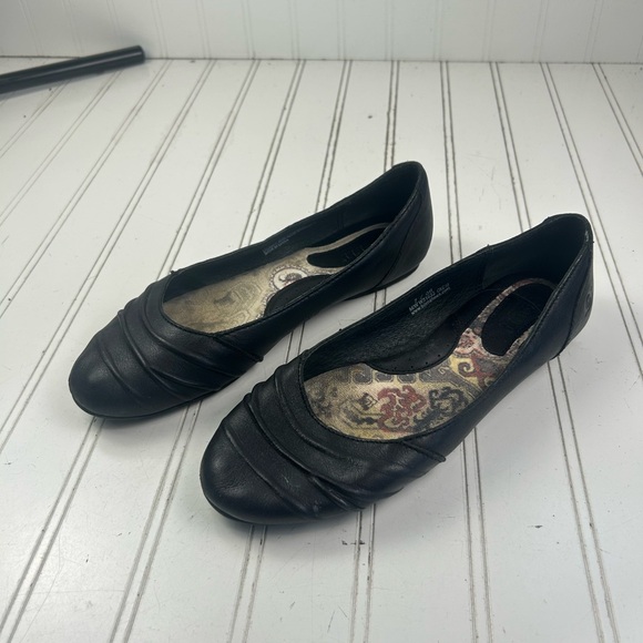 Born Pleated Black Leather Ballet Flats Women’s Size 7 - Picture 9 of 11
